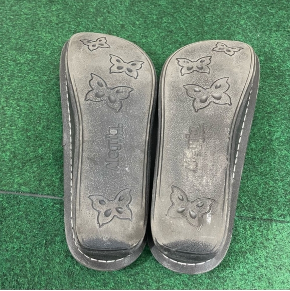 ALEGRIA IRIDESCENT SNAKE SCALE SHOES - Picture 6 of 6